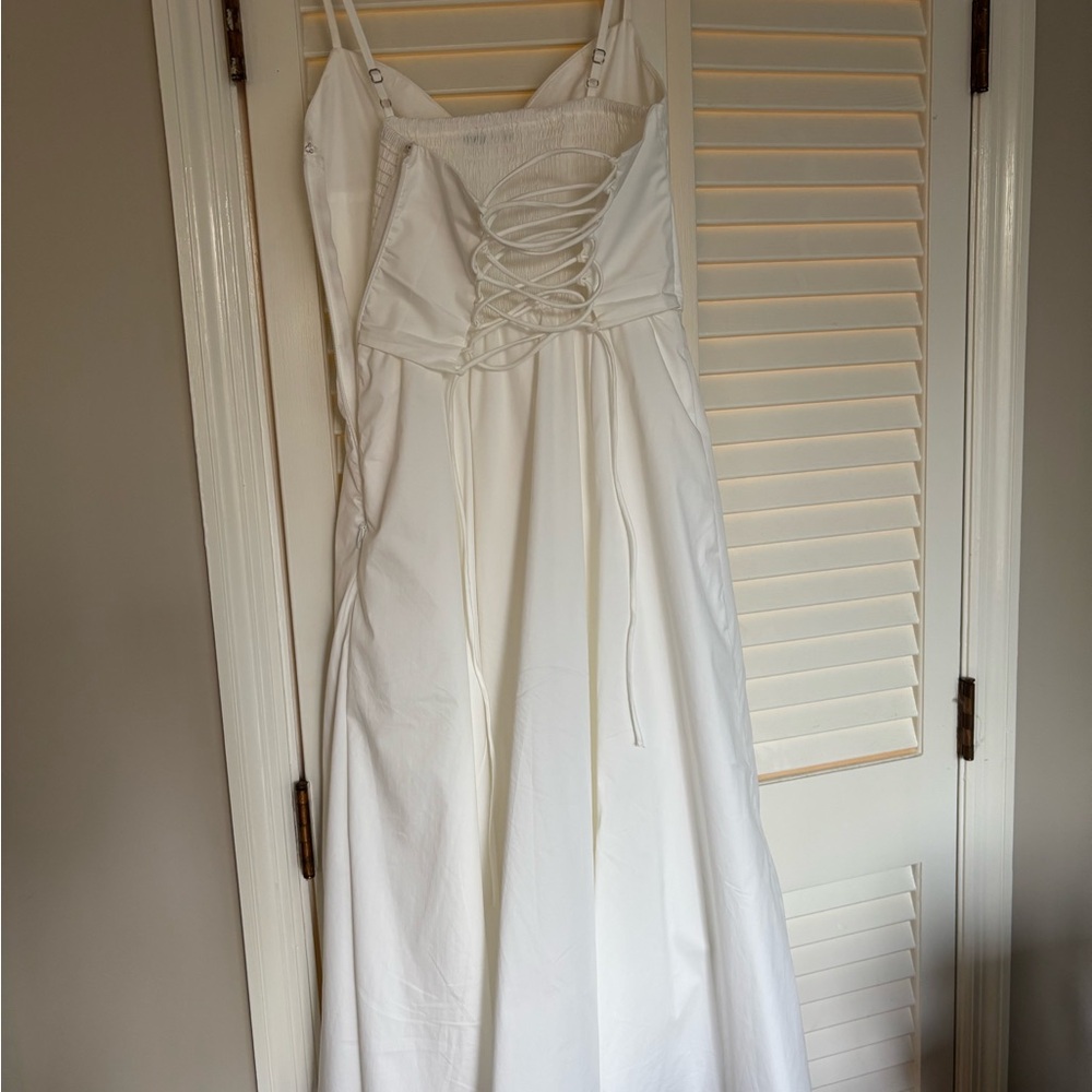 Elegant White Midi Dress - Picture 4 of 6
